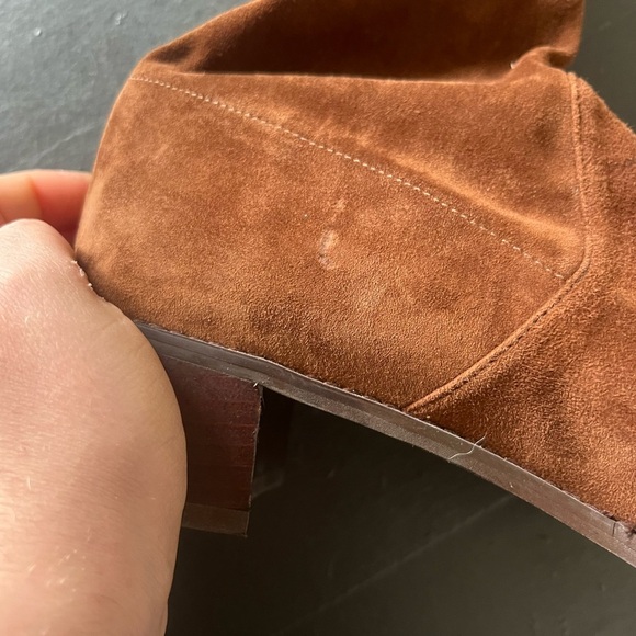 Stuart Weitzman Over the Knee Tan Suede Boots, size 9.5 - Picture 3 of 7